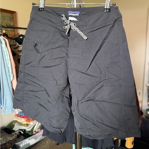 patagonia mens board shorts - black - waist 28 - Picture 1 of 4